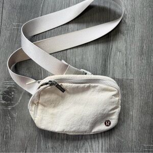 lululemon athletica Cream Shoulder Bag